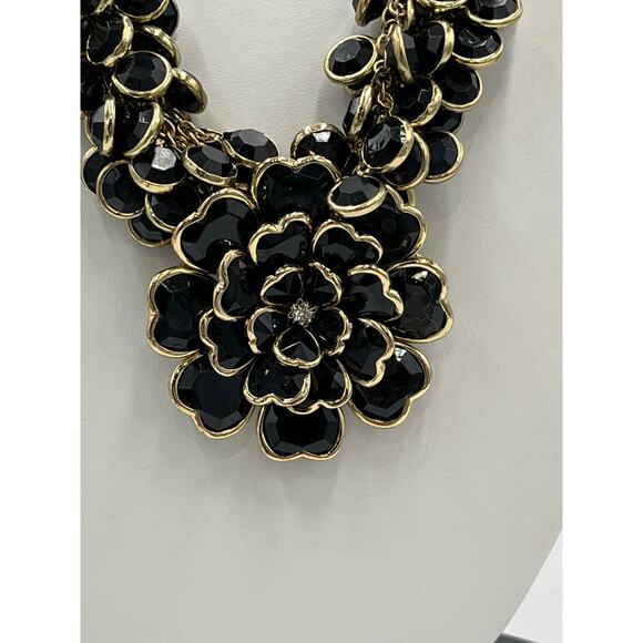 Vintage Black and Gold Tone Floral Statement Necklace - Picture 13 of 13